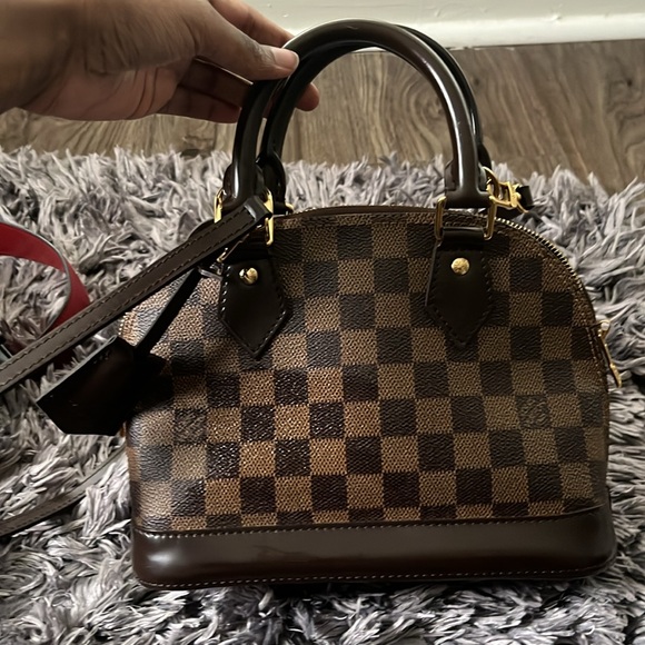 Louis Vuitton Alma - Picture 3 of 8